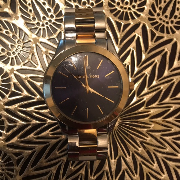Mk Male Watch - Picture 1 of 2